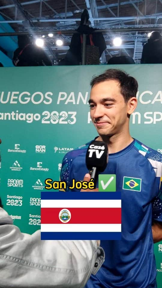 ウーゴ・カルデラノのインスタグラム：「Hugo Calderano é o quarto colocado no ranking mundial de tênis de mesa, campeão panamericano nas duas últimas edições, e em sua estreia aqui no Chile, venceu com certa tranquilidade o adversário canadense por 4 sets a 0.  Além de tudo isso, o atleta também é muito bom de geografia, sabe todas as capitais do mundo.  Fizemos um quiz só com países das Américas e o homi mandou bem demais.」