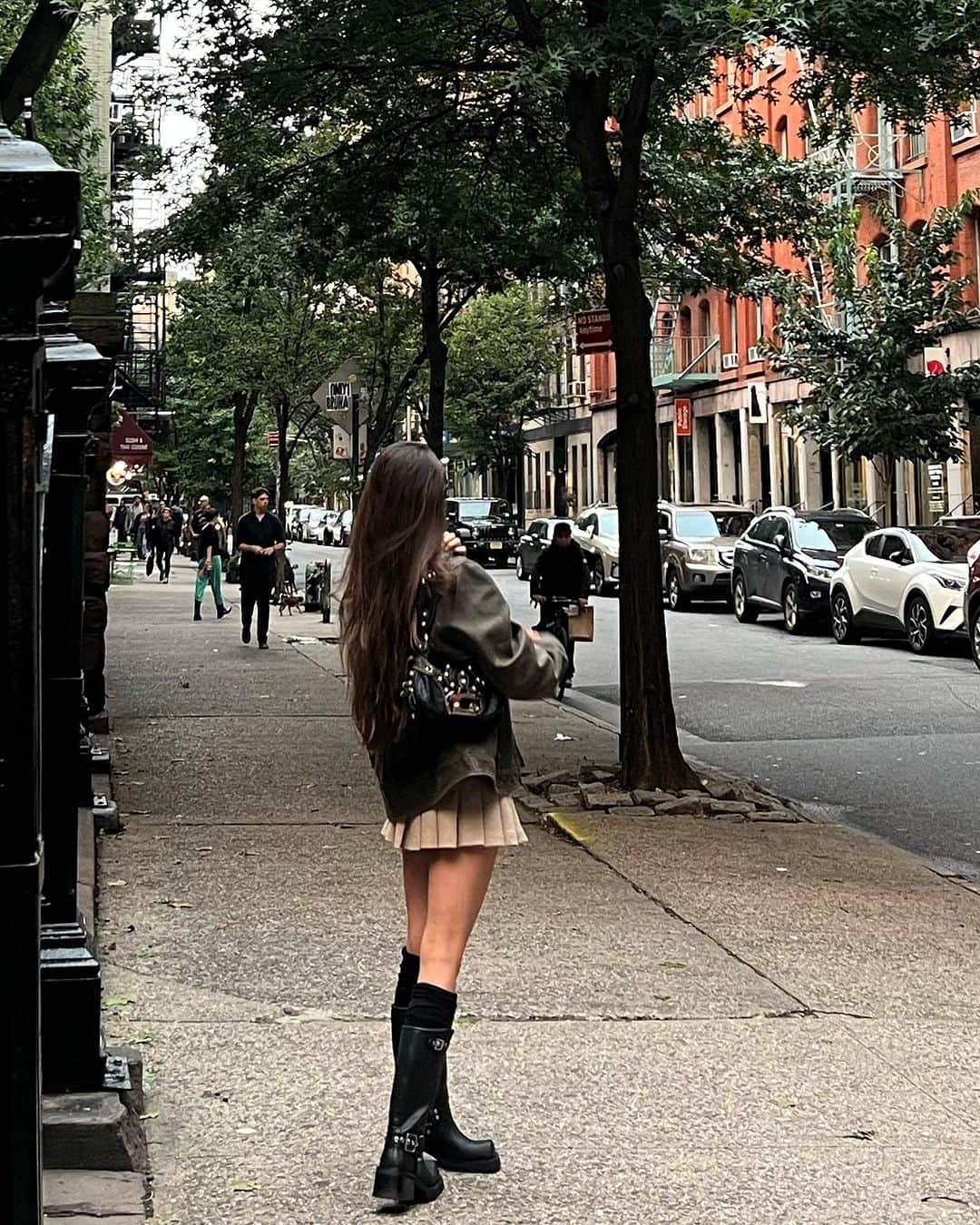 ルミ・ニーリーさんのインスタグラム写真 - (ルミ・ニーリーInstagram)「New York wardrobe 🫧」10月31日 6時47分 - rumineely