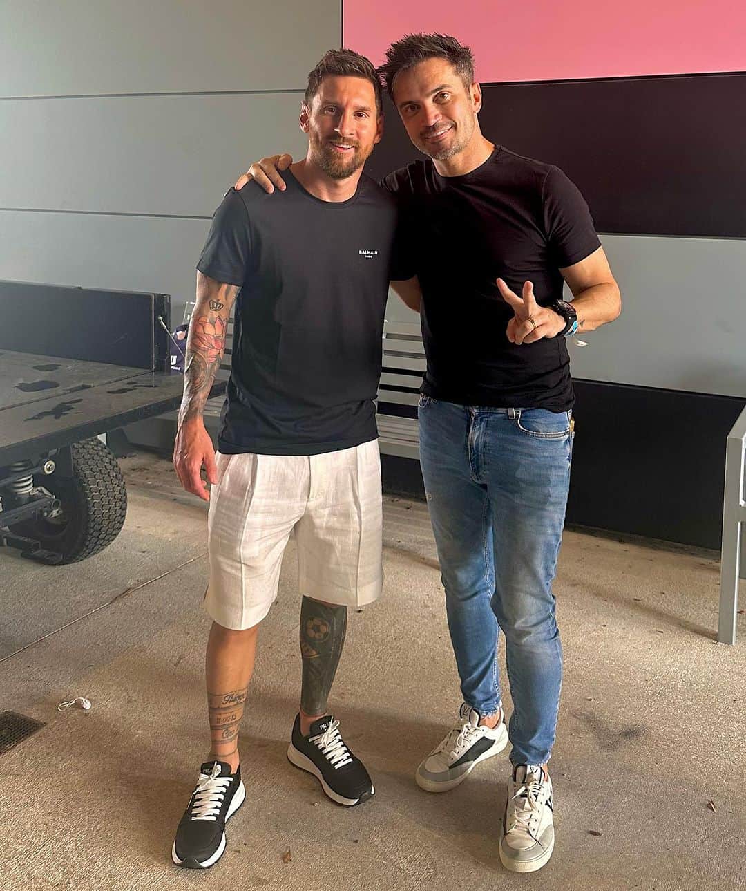 アレッサンドロ・ローザ・ヴィエイラのインスタグラム：「E deu o homem de novo @leomessi   Merecido?」