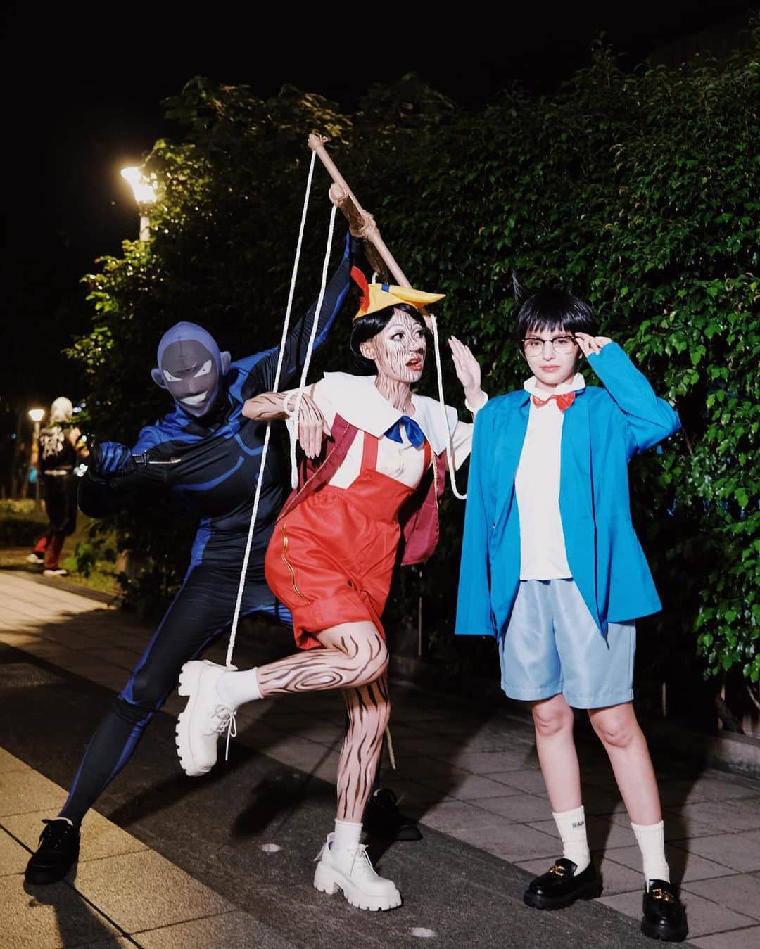 紀卜心さんのインスタグラム写真 - (紀卜心Instagram)「Happy Halloween 🎃合照篇 好快樂大家火力全開 今年的小木偶皮諾卜獲得第三名!!!YA~~並列第一名是偉跟雨 道具真的太猛尬不贏🤣 每人只能投三票真的很不夠 大家都很認真欸 我私心想給 @midiswonderland 颱風天的記者最佳創意獎!!!!好愛超好笑 艾莉的Betty也是神還原好煩😂 噥跟荳直接撞角色??假面女郎雙胞胎一個巨乳一個高級面具 動漫組的也都誠意十足 然後謝謝最後一名徐謀龜仙人志在參與  明年我覺得賽制跟獎項必須調整規格要再up🆙🆙 明年再見敬請期待！  #happyhalloween」10月31日 7時56分 - eatzzz7