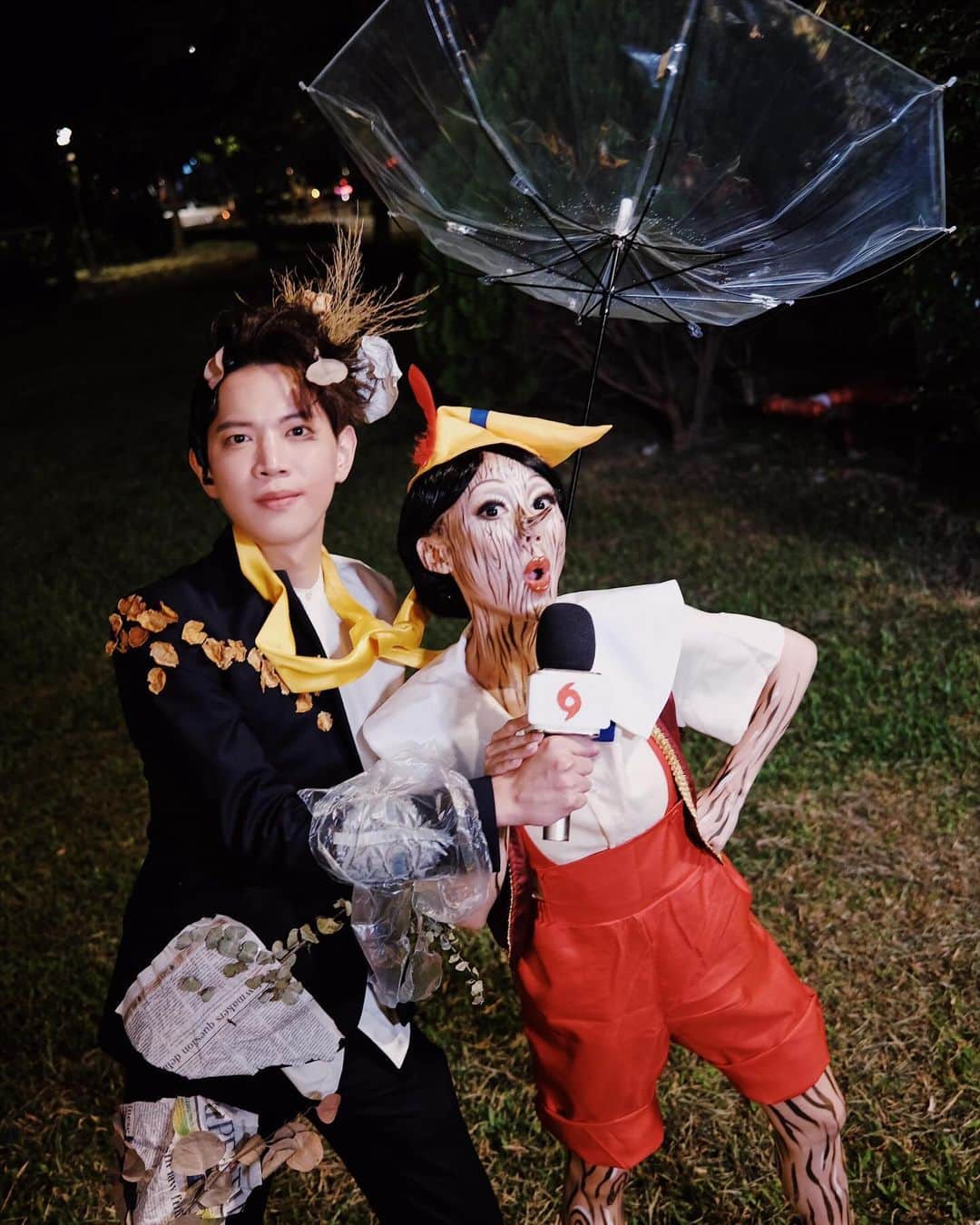 紀卜心さんのインスタグラム写真 - (紀卜心Instagram)「Happy Halloween 🎃合照篇 好快樂大家火力全開 今年的小木偶皮諾卜獲得第三名!!!YA~~並列第一名是偉跟雨 道具真的太猛尬不贏🤣 每人只能投三票真的很不夠 大家都很認真欸 我私心想給 @midiswonderland 颱風天的記者最佳創意獎!!!!好愛超好笑 艾莉的Betty也是神還原好煩😂 噥跟荳直接撞角色??假面女郎雙胞胎一個巨乳一個高級面具 動漫組的也都誠意十足 然後謝謝最後一名徐謀龜仙人志在參與  明年我覺得賽制跟獎項必須調整規格要再up🆙🆙 明年再見敬請期待！  #happyhalloween」10月31日 7時56分 - eatzzz7