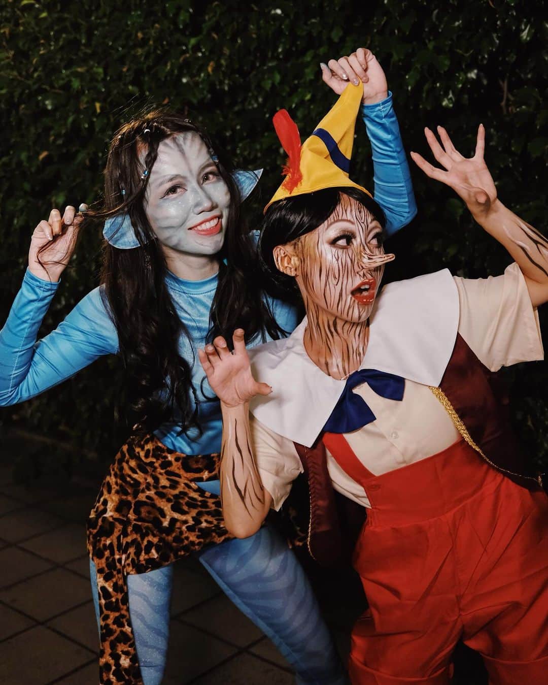 紀卜心さんのインスタグラム写真 - (紀卜心Instagram)「Happy Halloween 🎃合照篇 好快樂大家火力全開 今年的小木偶皮諾卜獲得第三名!!!YA~~並列第一名是偉跟雨 道具真的太猛尬不贏🤣 每人只能投三票真的很不夠 大家都很認真欸 我私心想給 @midiswonderland 颱風天的記者最佳創意獎!!!!好愛超好笑 艾莉的Betty也是神還原好煩😂 噥跟荳直接撞角色??假面女郎雙胞胎一個巨乳一個高級面具 動漫組的也都誠意十足 然後謝謝最後一名徐謀龜仙人志在參與  明年我覺得賽制跟獎項必須調整規格要再up🆙🆙 明年再見敬請期待！  #happyhalloween」10月31日 7時56分 - eatzzz7