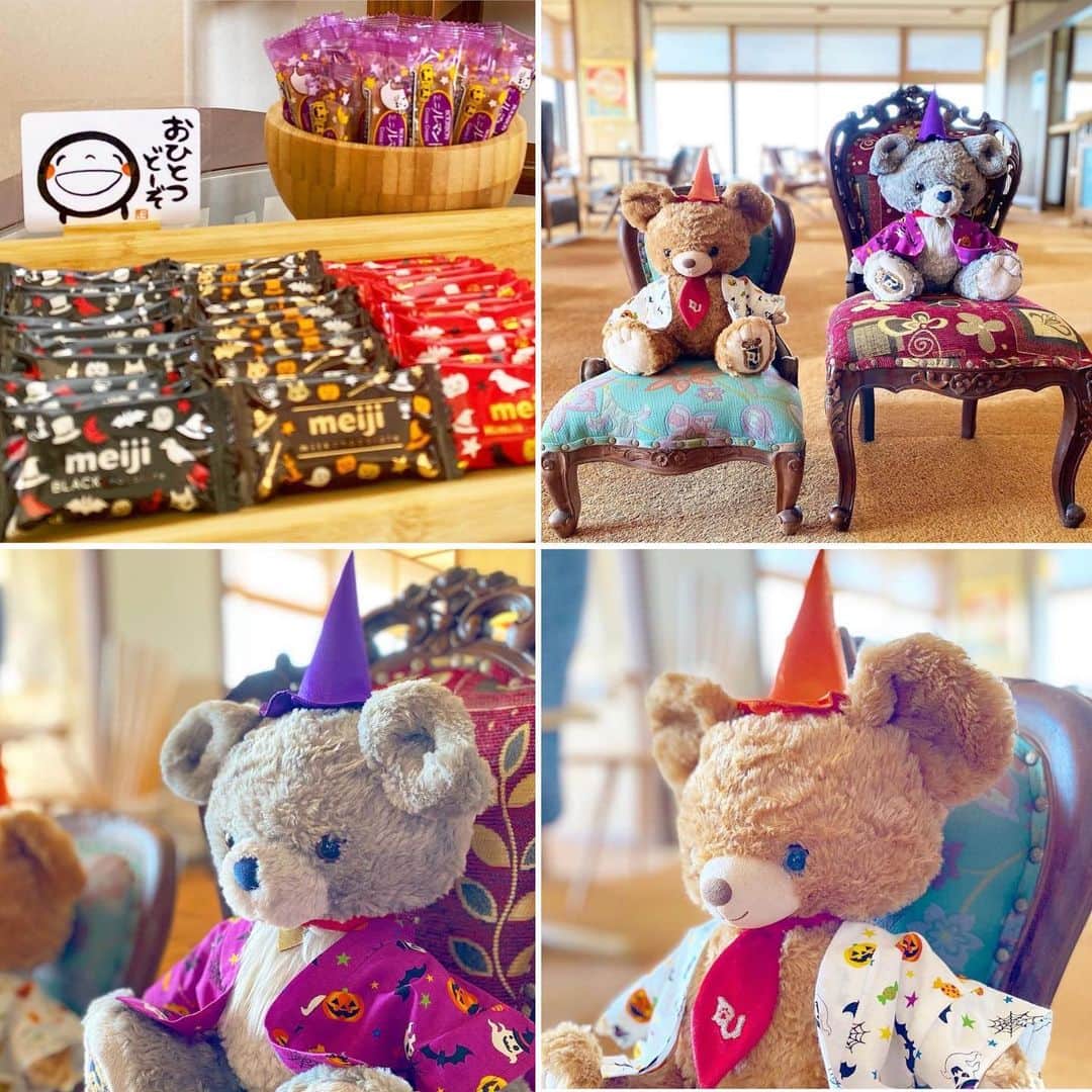 祥吉さんのインスタグラム写真 - (祥吉Instagram)「10月31日 ハロウィン🎃 何年たってもなじめないお祭りですが… ヨーロッパ発祥のお祭りで 秋の収穫をお祝いし 先祖の霊をお迎えするとともに悪霊を追い払うお祭りだそうです  お子さんたちに「トリック・オア・トリート」と言われたら大人たちは「ハッピーハロウィン」と答えて お菓子を渡すのが習わしになってるそう お菓子がもらえて嬉しかった地蔵盆を思いだします  祥吉でもちょっとしたお菓子をおいてますので大人の方ももらってください🎃  #ハロウィン」10月31日 7時55分 - akoshokichi