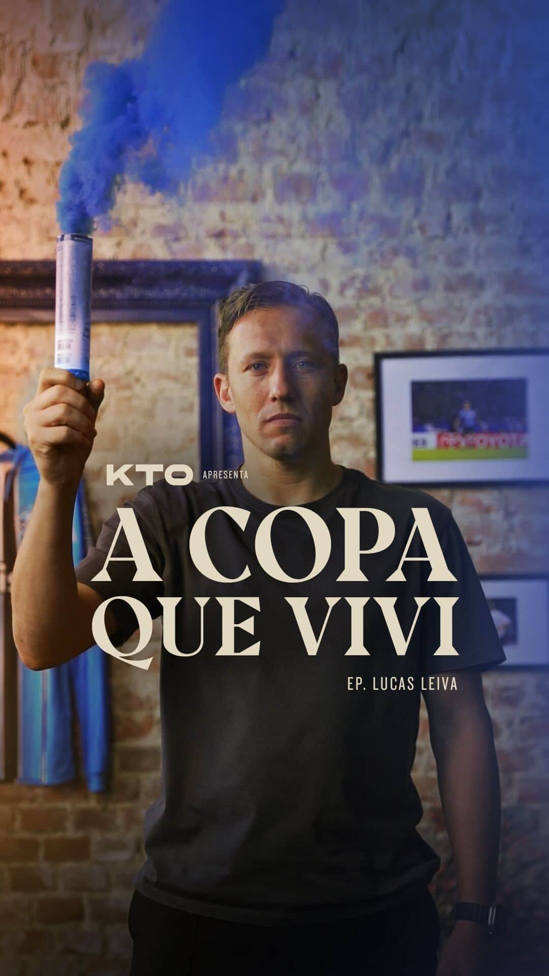 ルーカス・レイヴァのインスタグラム：「A Copa Libertadores é um sonho.  O clima é hostil e intimidador, a atmosfera atormenta e inibe, mas só quem está disposto a passar pela tempestade pode chegar na calmaria. 😧  @LeivaLucas chegou muito perto de conquistá-la. Ele nos conta os detalhes de um gol marcado na Copa e o que foi chegar naquela histórica final entre Grêmio e Boca. 🇧🇼  Sábado tem mais Brasil e Argentina. É dia de Copa! 🔥  Está no ar mais um episódio da série “A Copa Que Vivi”, apresentado por KTO. Assista! ▶️  #kto #knowtheodds #libertadores」