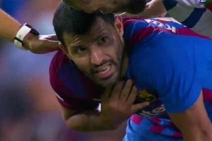 セルヒオ・アグエロのインスタグラム：「Ya pasaron dos años de ese día difícil y doloroso. No hay tristeza en mi corazón y si gratitud por todo lo que viví y todo lo que me dio el fútbol. Dije entonces que la vida continuaba y que quedaba mucho por delante. Y así es. Feliz por tantos proyectos comenzados y tantos otros por venir. Gracias a todos por el aguante ❤️」