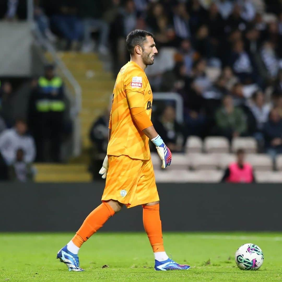 アントニオ・アダンさんのインスタグラム写真 - (アントニオ・アダンInstagram)「🧤+3️⃣ #sportingcp」10月31日 9時07分 - antonioadan13