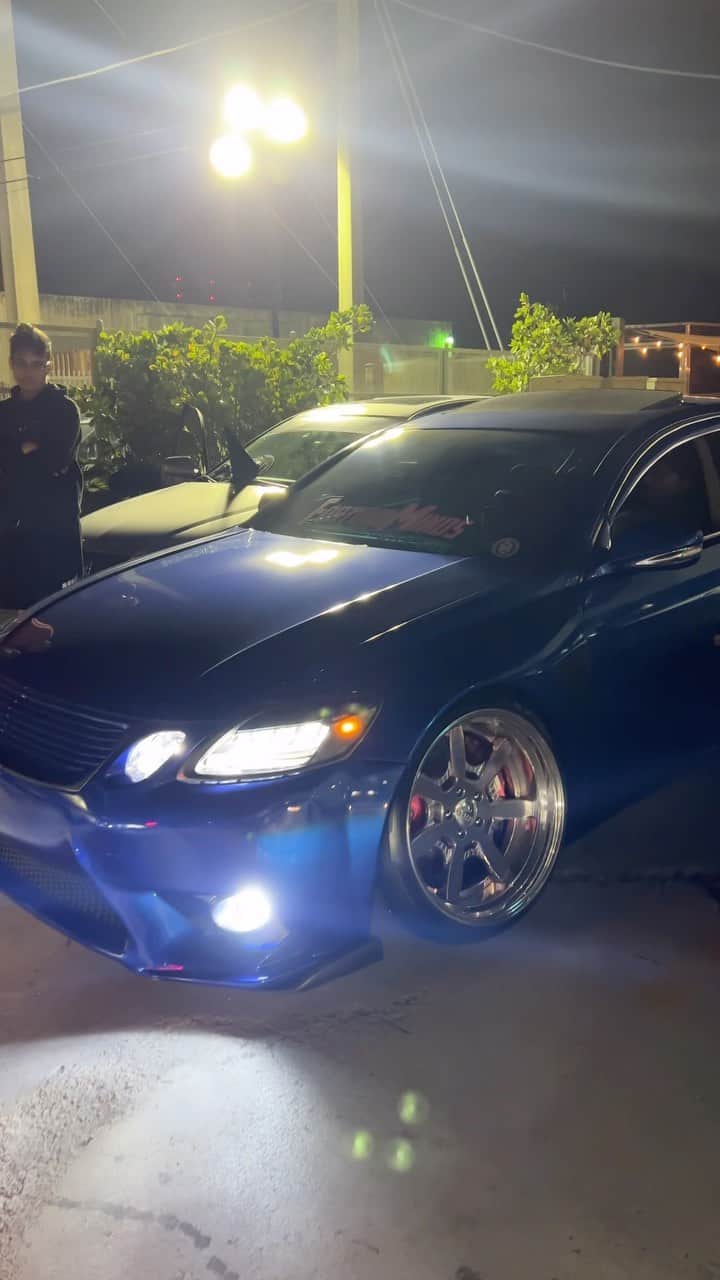 スティーブのインスタグラム：「Just got back to  Texas from the @nostalgicautosports event in Miami and I gotta say that the car scene and especially the VIP scene in Miami is off the hook.  I got to meet some people I really wanted to meet too including @vipce0 Nax; someone I consider very influential in the expansion of VIP car culture in 🇺🇸 thank you everyone for an awesome weekend.  If you haven’t been to a @nostalgicautosports event you are missing out on so much!! 先日マイアミまで行ってきました。とんでもないすんげ〜日本車の数の中VIP 車が凄かったな　ジャンクションプロデュースの影響力が半端ない　すんげ〜しか言えない　間も無くスティーブ的視点に動画上げます　チャンネル登録をよろしくお願いします」