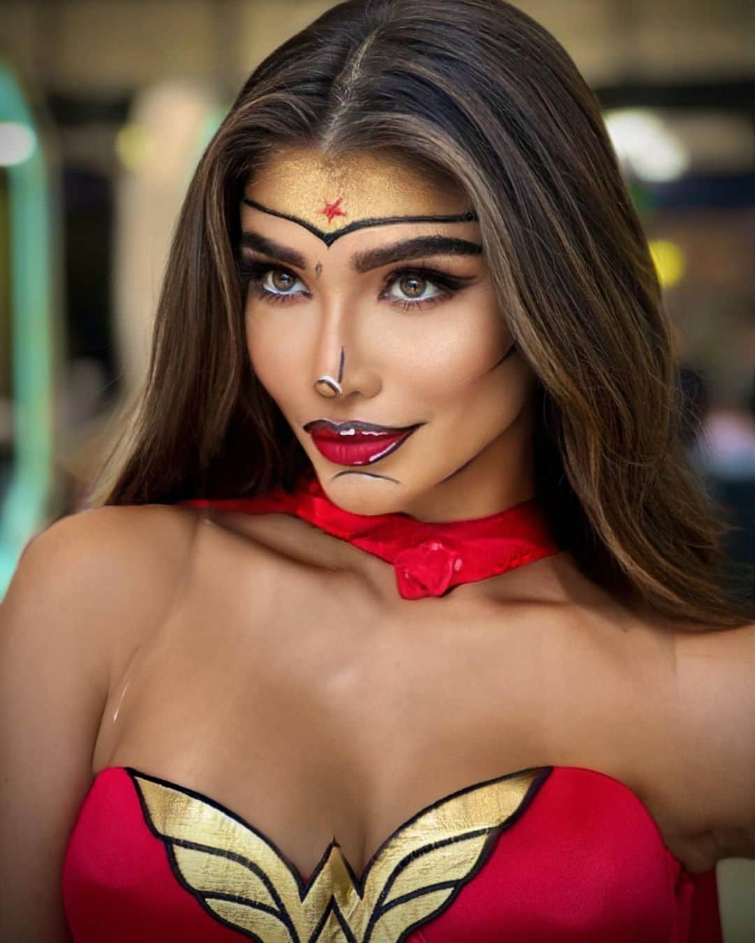 KaThE ArOcAさんのインスタグラム写真 - (KaThE ArOcAInstagram)「Nunca me rindo… Y ese, es mi verdadero poder!!! 💥☄️🔥❤️ 💥WONDERWOMAN 💥 @sting_makeup 💄 @disfracesamericanos 👻🎃  #wonderwoman #halloween #halloweenmakeup #triki #night」10月31日 9時50分 - kathearoca