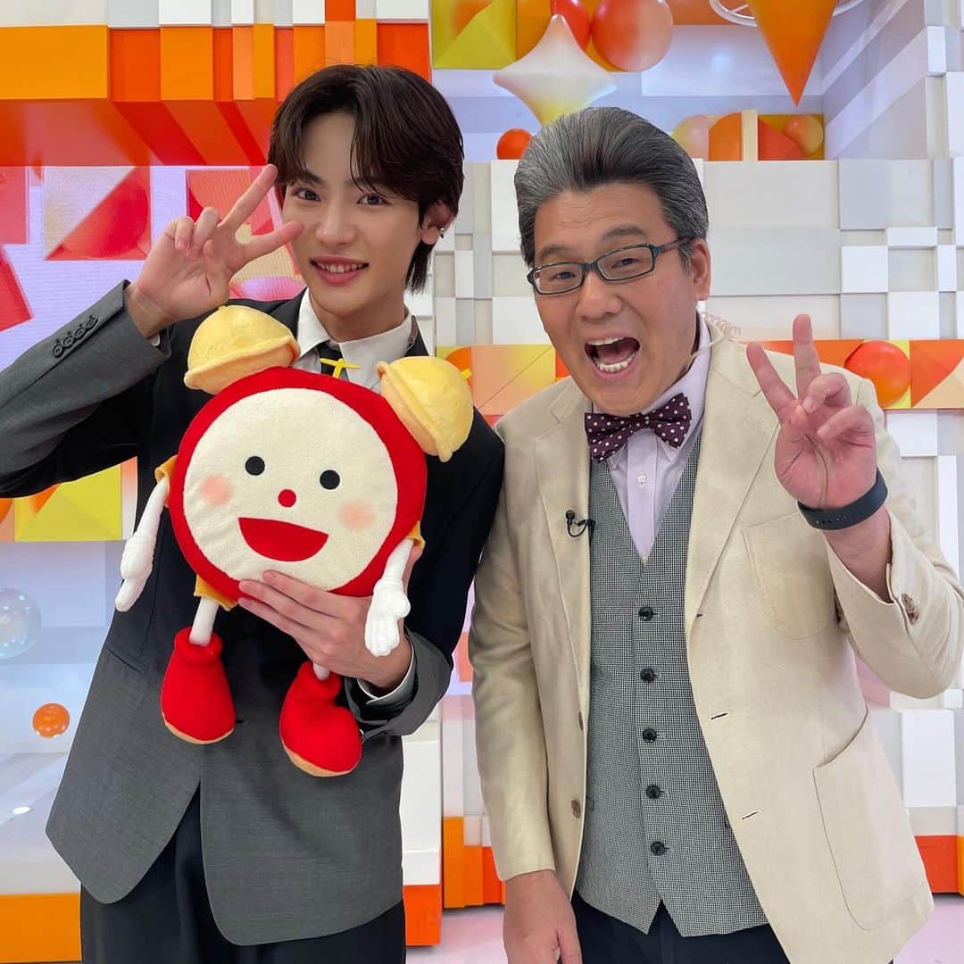 のインスタグラム：「めざましテレビマンスリーエンタメプレゼンター！一ヶ月間ありがとうございました🙇🏻‍♂️めざましファミリーの皆様とスタッフの方々に暖かく支えて頂き、とても幸せでした。貴重な経験と機会を頂けて感謝の気持ちでいっぱいです。ご覧頂いた皆さんの朝を少しでも幸せにするお仕事ができていたら嬉しいです😚本当にありがとうございました！！寂しいな、、🥲「また来るよ！」を叶える！　 @mezamashi.tv」
