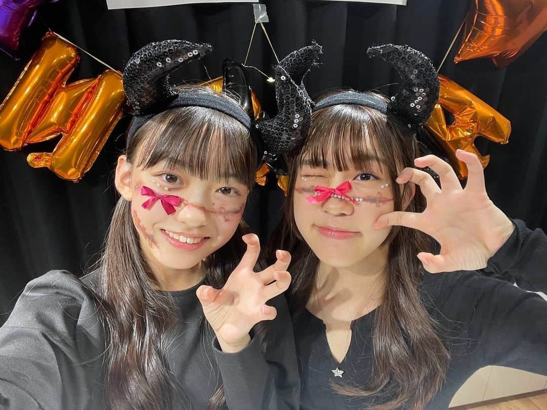 鎌田英怜奈さんのインスタグラム写真 - (鎌田英怜奈Instagram)「🖤🍬*⸜𝑯𝒂𝒑𝒑𝒚 𝑯𝒂𝒍𝒍𝒐𝒘𝒆𝒆𝒏⸝*🍬🖤  インスタ＆TikTokLIVE 観に来てくださった方ありがとうございました︎☺︎  自分でやった初の傷メイク、自信作です🤭  とっても楽しいハロウィンでした👻  #鈴木夢 ちゃん #ハロウィン #ゆめとえれなのハロウィンライブ #鎌田英怜奈」10月31日 20時47分 - k_erena_ta