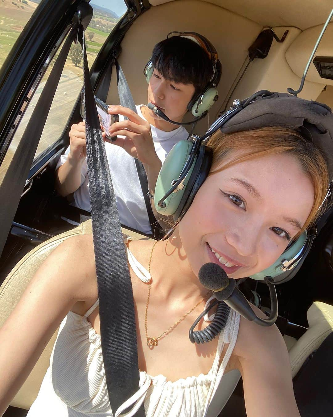 かたまりこりこさんのインスタグラム写真 - (かたまりこりこInstagram)「Trip with my man 🥂🚁」10月31日 20時50分 - rico.s.313