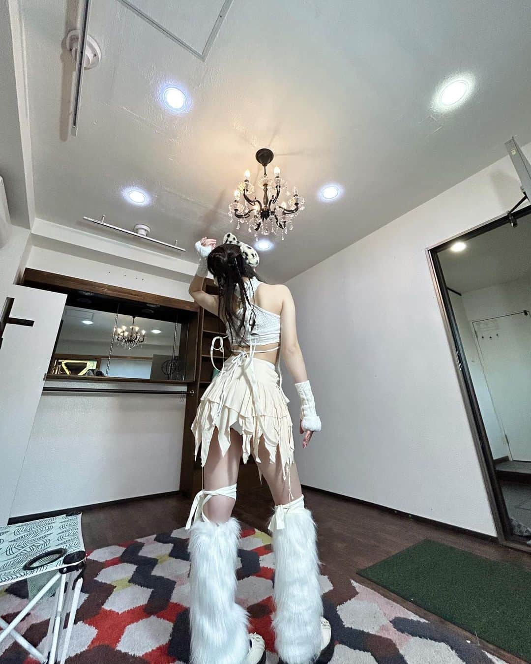  小浜桃奈さんのインスタグラム写真 - ( 小浜桃奈Instagram)「🐈🐾  @witchspouch_jp coming soon...‎🩶  #halloween  #halloweenmakeup」10月31日 19時29分 - momona_kohama
