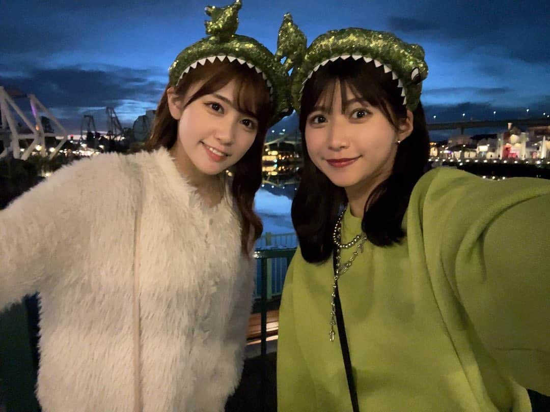 藤原あずささんのインスタグラム写真 - (藤原あずさInstagram)「. 🦖ホラーナイト🧟 ずっと避け続けてきたこの期間 案の定ビビり倒しました💭  @kanon61_  と今年2回もユニバ行けてはっぴー🦈✨  #ユニバ #ユニバーサルスタジオジャパン  #usj #ホラーナイト #ホラーナイト2023」10月31日 19時32分 - fujiwara_azusa510