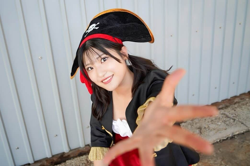 住田悠華さんのインスタグラム写真 - (住田悠華Instagram)「🏴‍☠️HappyHalloween🏴‍☠️  Trick or Treat🎃 お菓子くれなきゃイタズラするぞ🍫 . . . .  #halloween #ハロウィン #コスプレ #仮装 #海賊 #idol #アイドル #18 #05 #アプガ #アップアップガールズ仮 #住田悠華」10月31日 19時43分 - uugirl_new_haruka