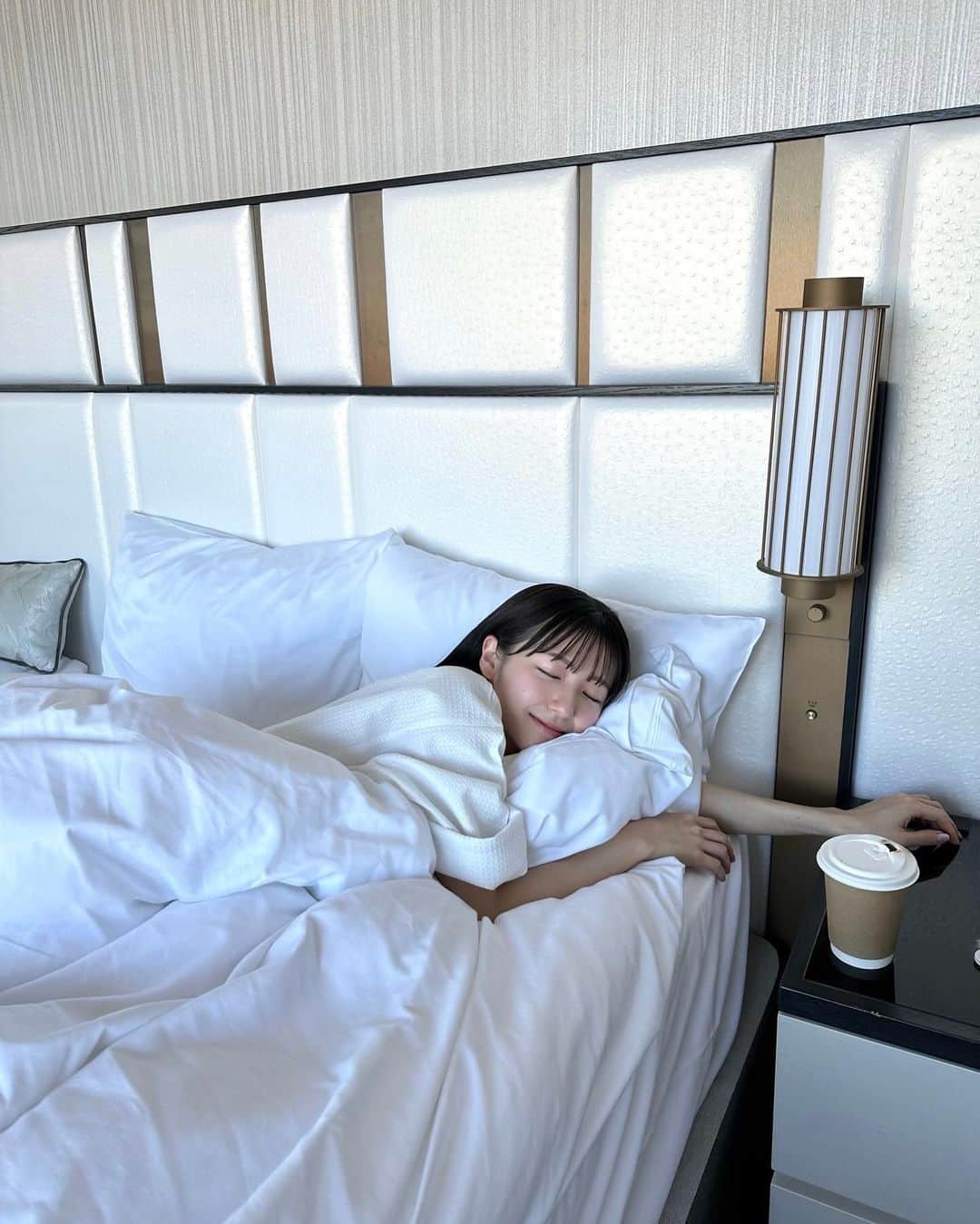 糸原美波さんのインスタグラム写真 - (糸原美波Instagram)「寝起きはいい方です 🛌☁️♡」10月31日 19時44分 - minami_itohara