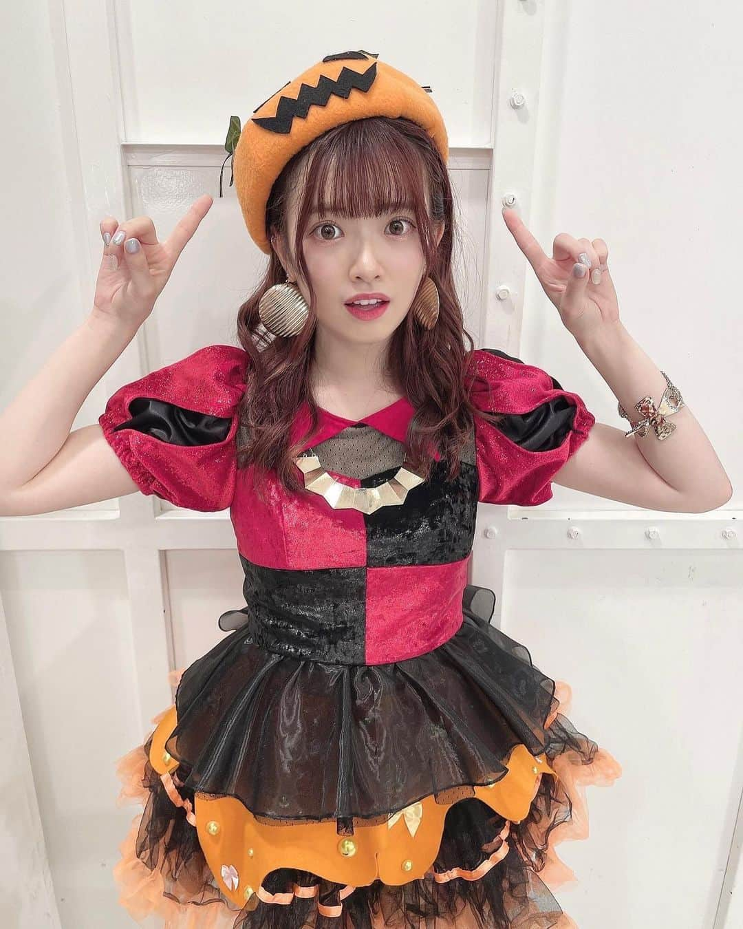 武藤小麟さんのインスタグラム写真 - (武藤小麟Instagram)「. 👻🎃𝗛𝗔𝗣𝗣𝗬 𝗛𝗔𝗟𝗟𝗢𝗪𝗘𝗘𝗡 🎃👻 𓂃 𓈒𓏸  かぼちゃのベレー帽 初めて被ったぁ( ¨̮ )   #ハロウィン  #仮装  #パンプキン  #衣装  #ベレー帽  #happyhalloween #halloween #かぼちゃ」10月31日 19時40分 - muto_orin