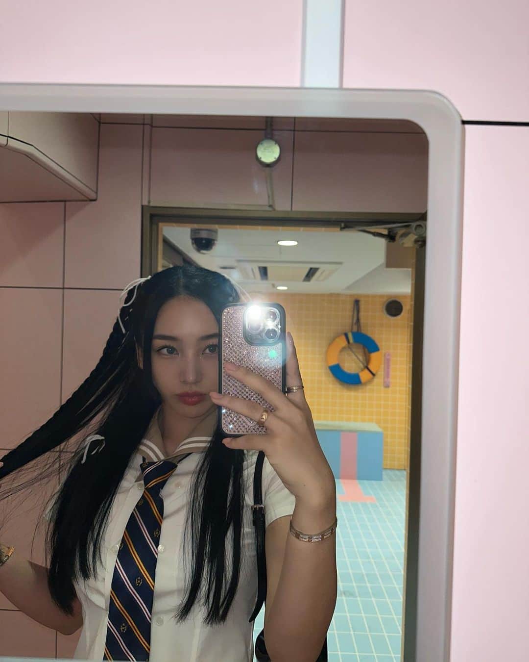 megbabyのインスタグラム：「Happy halloween🎃🧡  ハロウィンということで仮装だと思ってお許しをw🤣  毎日仮装を楽しむ息子がハロウィンでのいちばんの楽しみだった🥰 #halloween」