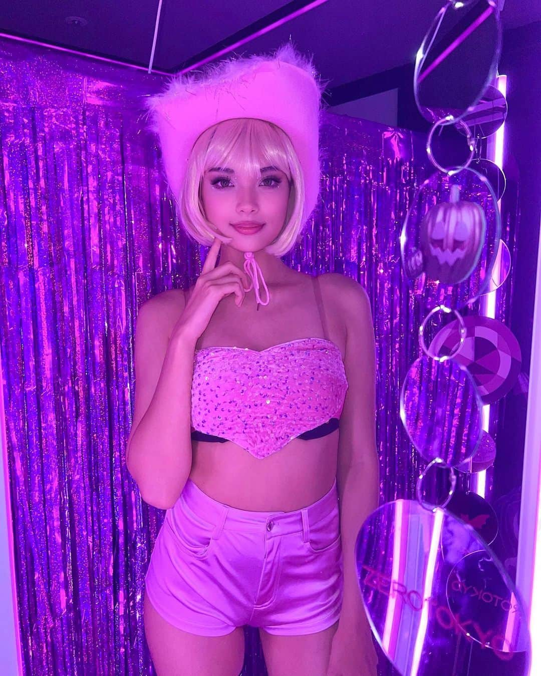 RIANさんのインスタグラム写真 - (RIANInstagram)「Happy Halloween 🩷🤠 barbie cowgirl 🐎👧🏻 the blonde bob was a slay 🤭  #halloween」10月31日 19時47分 - cjd_rian