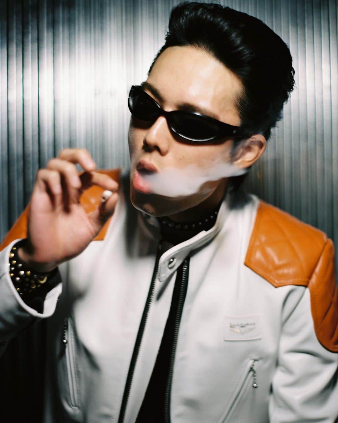 Shun Watanabeさんのインスタグラム写真 - (Shun WatanabeInstagram)「@hideandride_official  23 F/W Lookbook Taejun @300ver Joji @jojiwise_ in @LewisLeathers photographer Nikolai Ahn @nikolaiahn  stylist Shun Watanabe @shun_watanabe  hair Jeon Suni @jeonssuni  make-up Oh Seong Seok @ohseongseok special thanks to Hak @kr_hak @hieukkieuk #hideandride #lewisleathers」10月31日 19時58分 - shun_watanabe