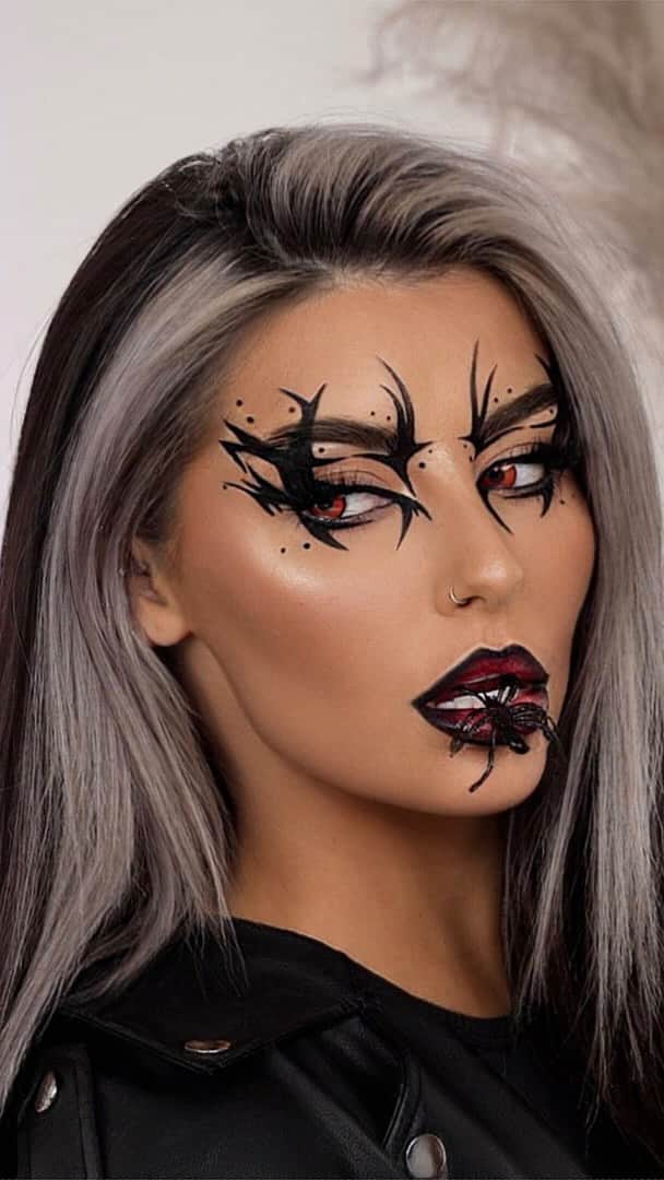 KIKO MILANOのインスタグラム：「Looking for Halloween #makeupinspo that’s both spooky and glam? 🕷️🖤 Join @itsstephtoms as she creates a look that’s perfect for the night of fright! 🎃✨ #KIKOHalloween  Full Coverage 2-in-1 Foundation & Concealer - Sculpting Touch Creamy Stick Contour 203 - Matte Fusion Pressed Powder 04 - Flawless Fusion Bronzer Powder 07 - Irresistible Total Look Face Powder Palette 02 - Deep Black Kajal - Graphic Look Eyes & Body Pencil 10 - New Luxurious Lashes Extra Volume Mascara - False Lashes Natural Effect - 3D Hydra Lipgloss 15 - Face 07 Blending Powder Brush - Face 08 Precision Powder Brush   #KIKOTrendsetters #halloweenmakeup #halloweenlook #makeupinspo #scarymakeup」