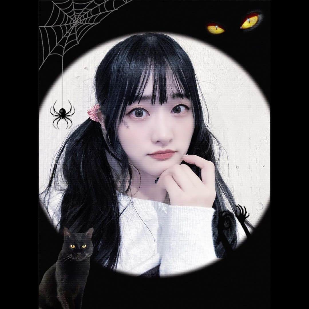 堀場美希さんのインスタグラム写真 - (堀場美希Instagram)「🎃👻🧛‍♀️🐈‍⬛🕸️ はっぴーはろうぃん！！  アイラインで♡と⭐︎書いてみたよ〜！  #Halloween #ハロウィン」10月31日 20時00分 - miki_horiba212