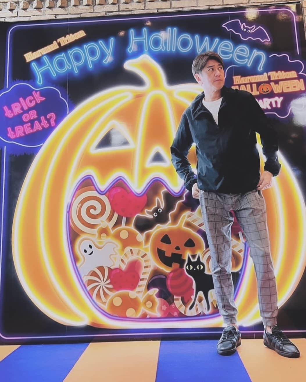 川崎麻世さんのインスタグラム写真 - (川崎麻世Instagram)「ハッピーハロウィン🎃  あなたはハロウィンはどうしてるの？ 俺はなんもないよ🤣  #ハロウィン #ハッピーハロウィン #川﨑麻世 #川崎麻世」10月31日 20時06分 - mayokawasaki