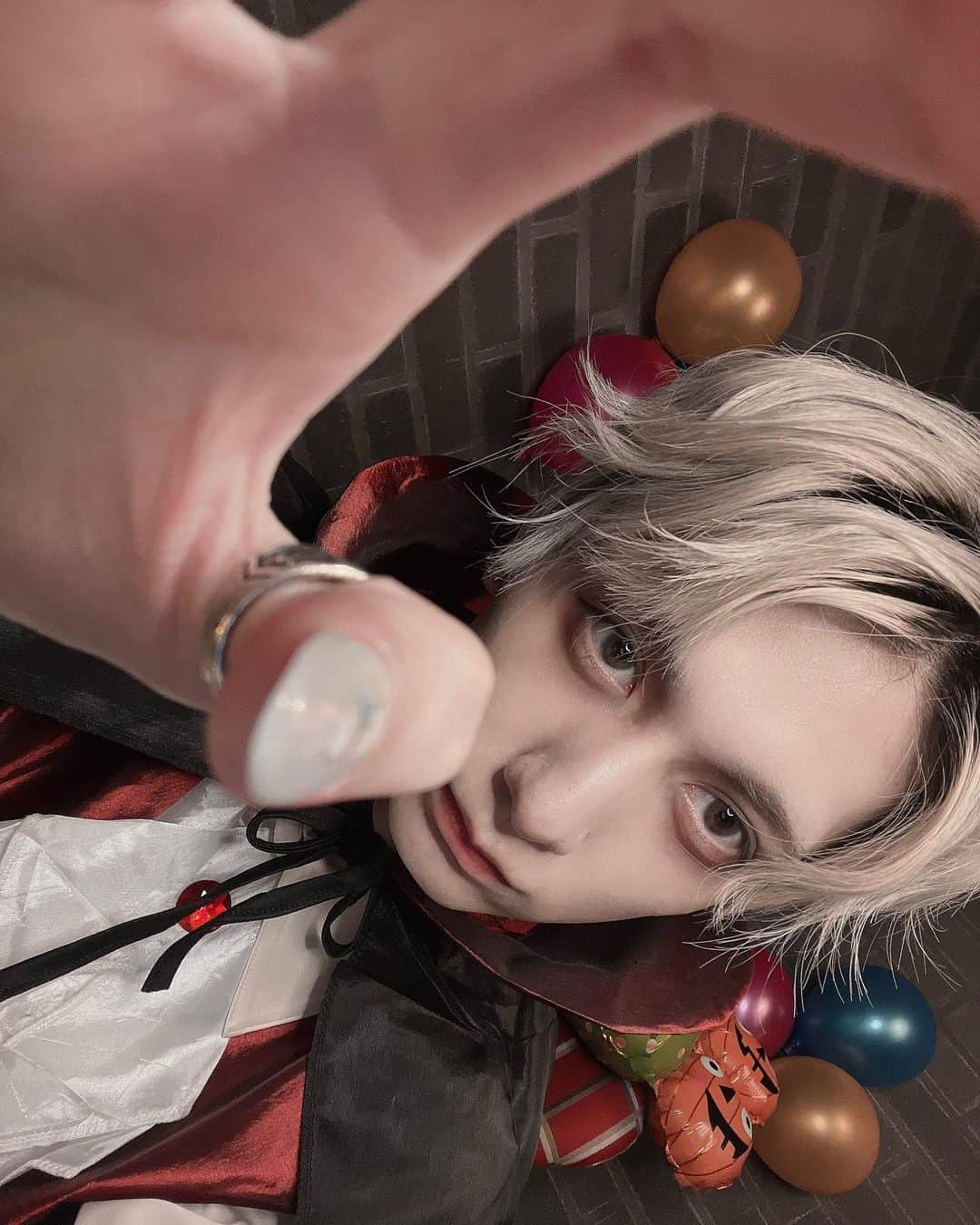 吉井添さんのインスタグラム写真 - (吉井添Instagram)「🧛🏻  #ハロウィン  #halloween  #vanpaia」10月31日 20時06分 - ttt_eee_nnn