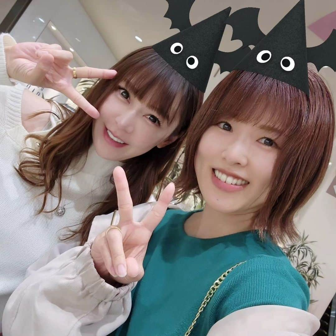 酒井美佳のインスタグラム：「⁡ ⁡もう一枚❤⁡ ⁡⁡ ⁡久々の明菜ちゃんとデート🫶⁡ ⁡⁡ ⁡楽しかった♡⁡ ⁡⁡ ⁡めっちゃ歩き回った😂⁡ ⁡⁡ ⁡#ハロウィン🎃」