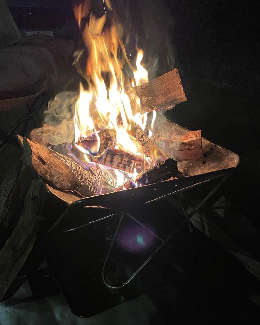 橋本香澄さんのインスタグラム写真 - (橋本香澄Instagram)「. bonfire 🔥 . #camp #gramping #bonfire」10月31日 20時14分 - _jasmine_tete_