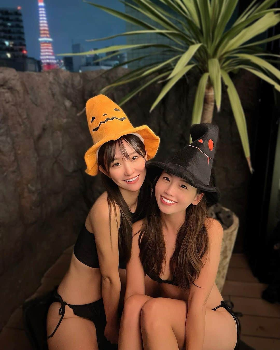 西村いちかさんのインスタグラム写真 - (西村いちかInstagram)「ハロウィンサウナ🎃  #halloween #ハロウィン #ハロウィンコスプレ #サウナハット #サウナイキタイ #サウナ女子 #サウナー #水着女子 #水着コーデ #ゴルフ女子」10月31日 20時17分 - ichika_nishimura