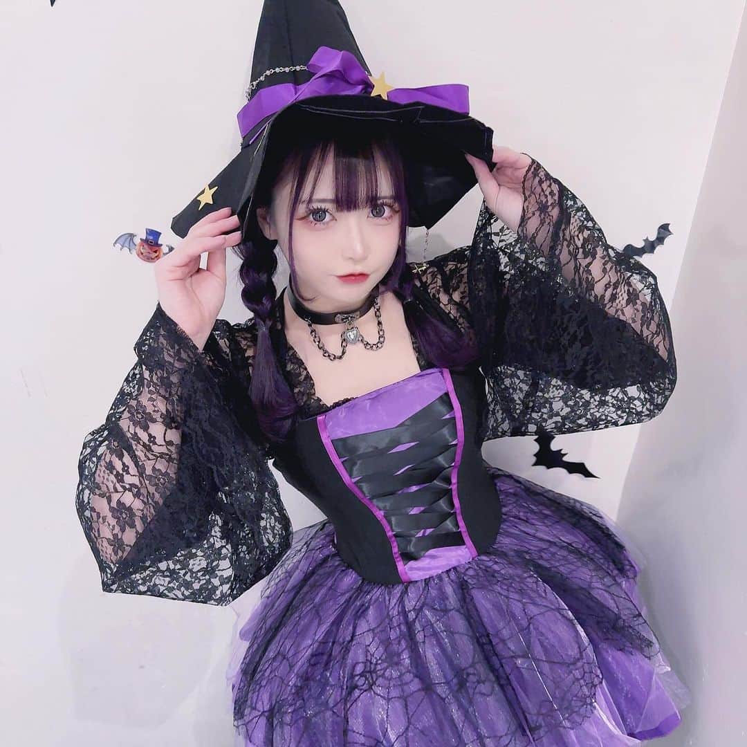 ねおきまこのインスタグラム：「魔女っ子まこさん💫」