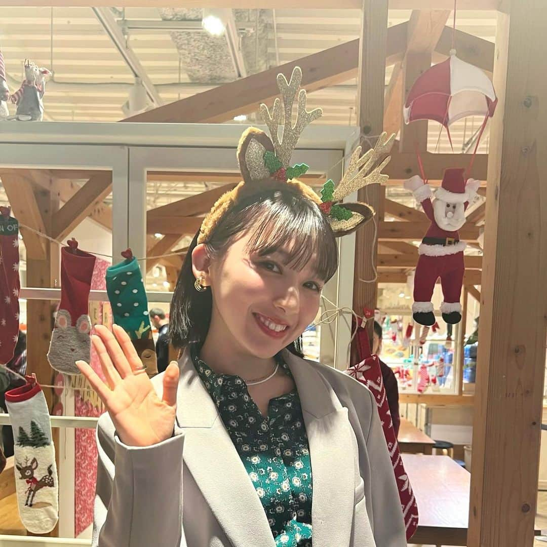 佐藤詩織のインスタグラム：「ハッピーハロウィン🎃🎅🎄みんなは仮装しましたか？」