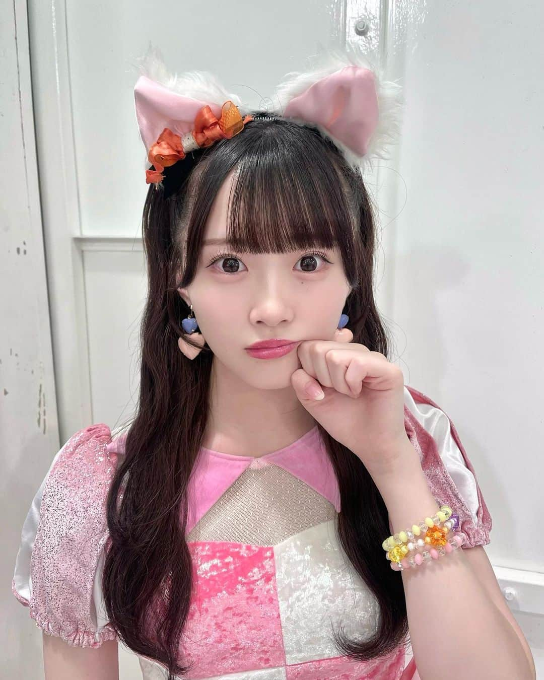 山根涼羽のインスタグラム：「Happy Halloween 🐈🎀 今日はハロウィンらしいことしましたか？」