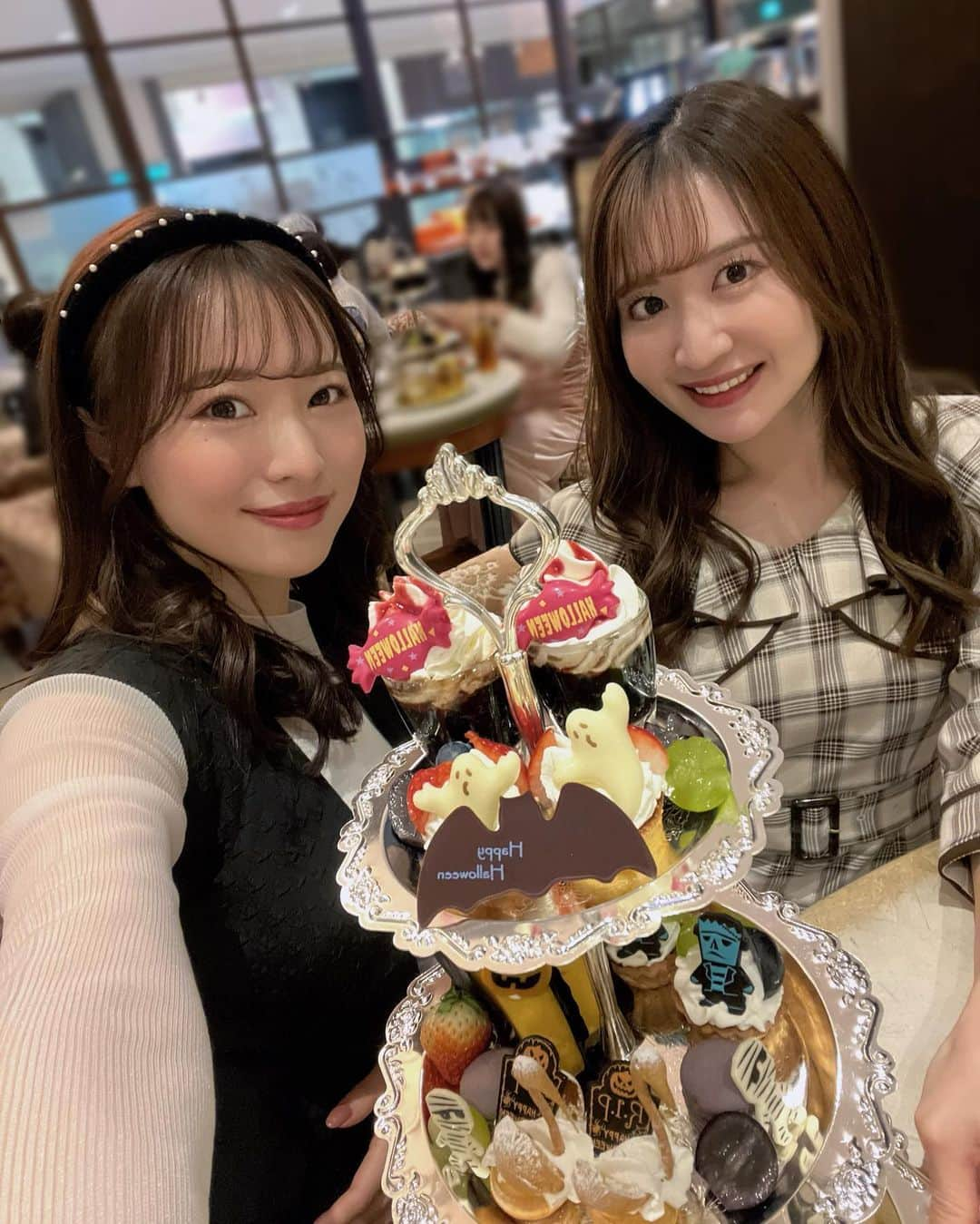 清里千聖さんのインスタグラム写真 - (清里千聖Instagram)「. Happy Halloween🎃🧁 ハロウィンヌンしました💕 #afternoontea #久しぶりの投稿 #🫖」10月31日 20時32分 - chiseikiyosato