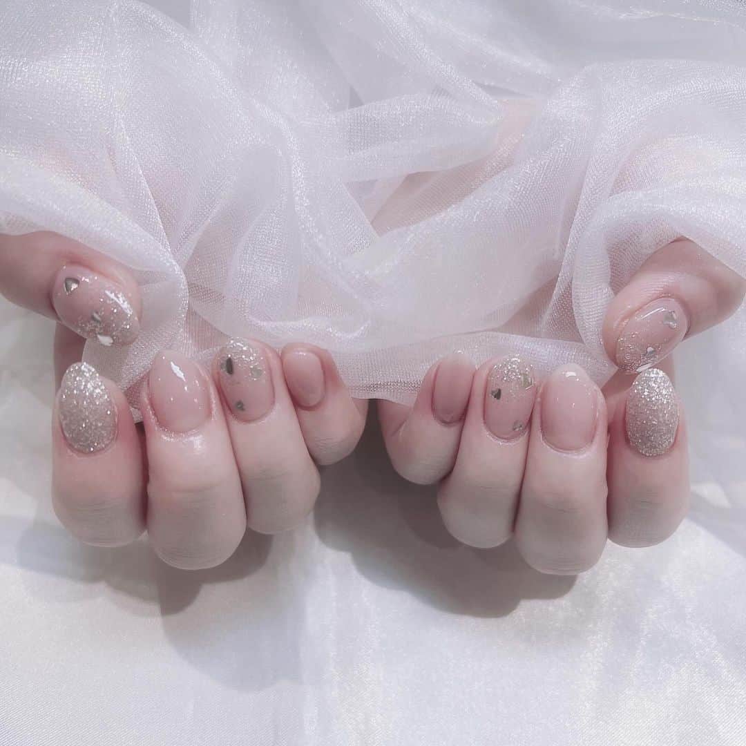 さきまるちゃんさんのインスタグラム写真 - (さきまるちゃんInstagram)「爪伸ばし中〰️✊🏻  #ジェルネイル#ワンホンネイル」10月31日 20時34分 - sakimaru_chan