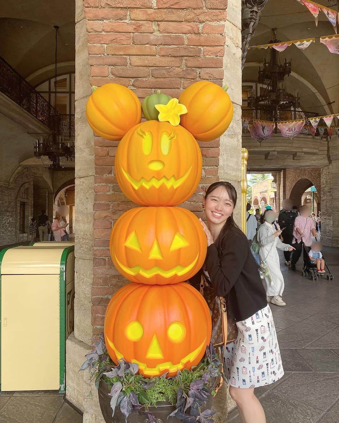 松浦景子のインスタグラム：「ハロウィン大好き🎃🧡  #なんの顔やねん」