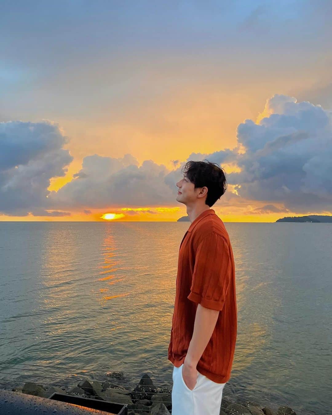 チン・ジュヒョンのインスタグラム：「🌅  #sunset」