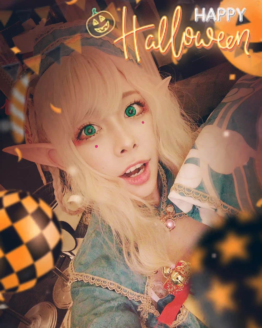 柳瀬アビーのインスタグラム：「今年2度目のキョンシーちゃん👻⁡ ⁡写真全然撮ってなかったw⁡ ⁡このエフェクトが最高に可愛い！⁡ ⁡⁡ ⁡#ハロウィン#ハロウィンコスプレ#キョンシー#メイク#ウィッグ#japan#halloween#party#cosplay#cosplayer#me#makeup#model#likeforlikes#instagood」