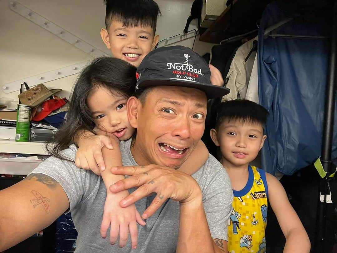 Iya Villaniaさんのインスタグラム写真 - (Iya VillaniaInstagram)「Still can't believe we made these silly humans.❤️」10月31日 20時40分 - iyavillania