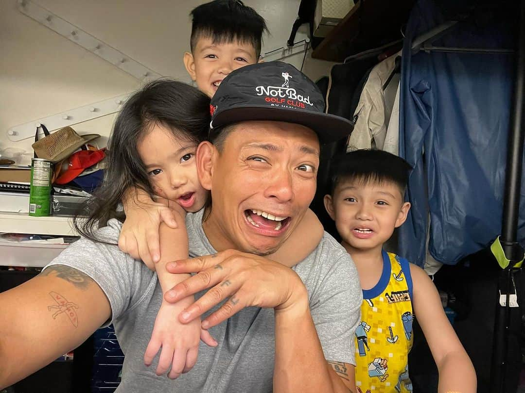 Iya Villaniaさんのインスタグラム写真 - (Iya VillaniaInstagram)「Still can't believe we made these silly humans.❤️」10月31日 20時40分 - iyavillania