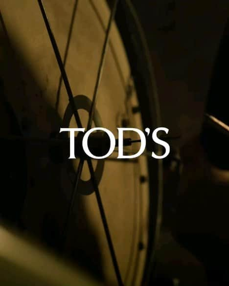 町田啓太のインスタグラム：「TOD'S ショートムービー 「Lights of a Planet」  @tods  #Tods  #高田世界館 #PR」