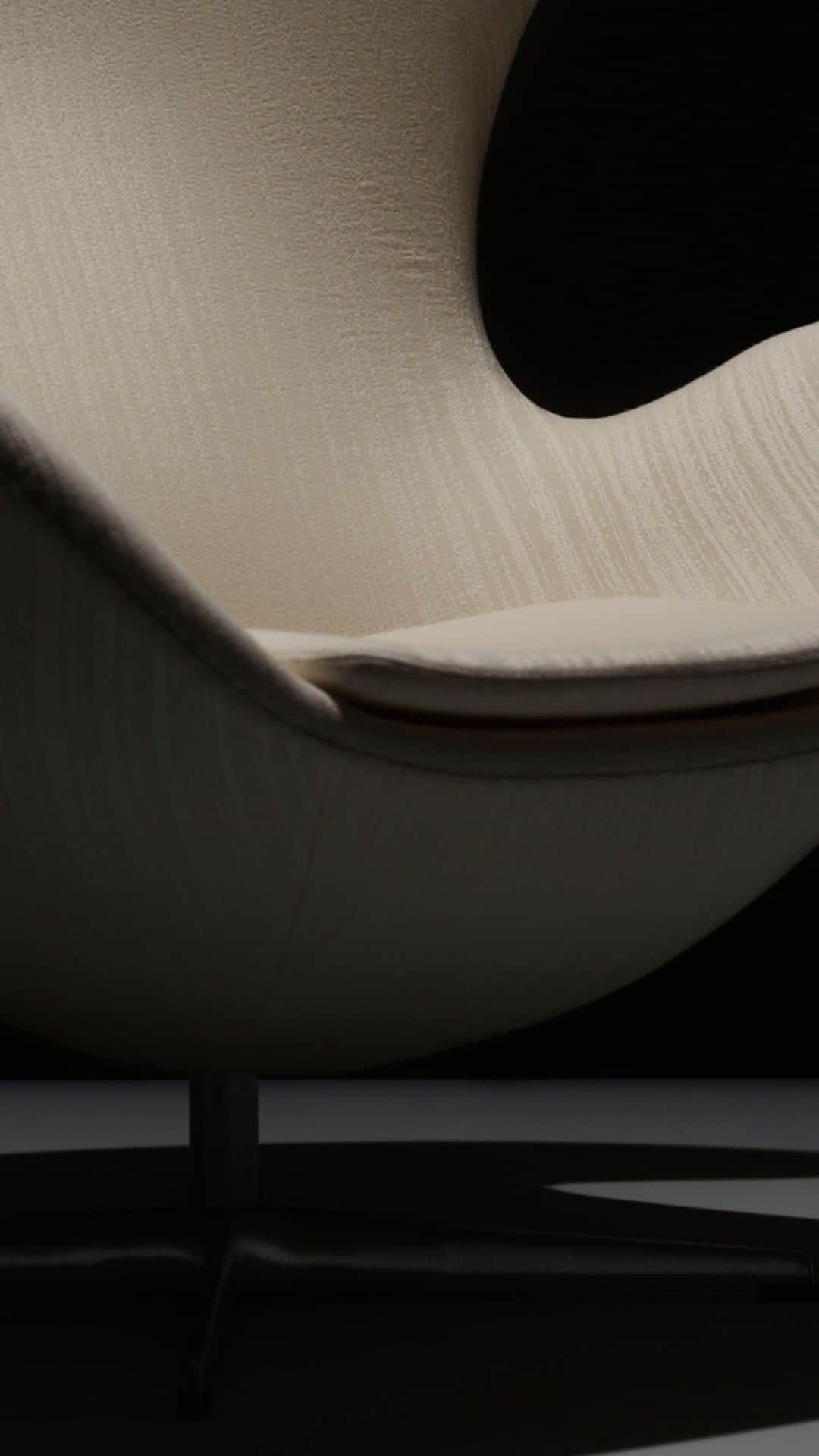 フリッツハンセンのインスタグラム：「Coming tomorrow: The Collector’s Edition Egg™ chair⁠ ⁠ Stay tuned for an exclusive limited-edition icon in a specially curated expression coming out tomorrow.⁠ ⁠ #fritzhansen #ArneJacobsen ⁠」