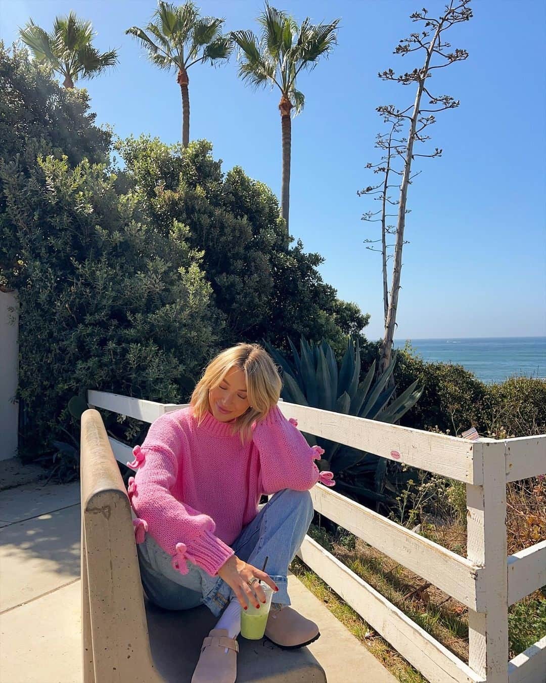 Beginning Boutiqueのインスタグラム：「A pop of pink in this cooler weather 🍂 Angel @jamielynkane wears our Short and Sweet Pink Knit Jumper!」