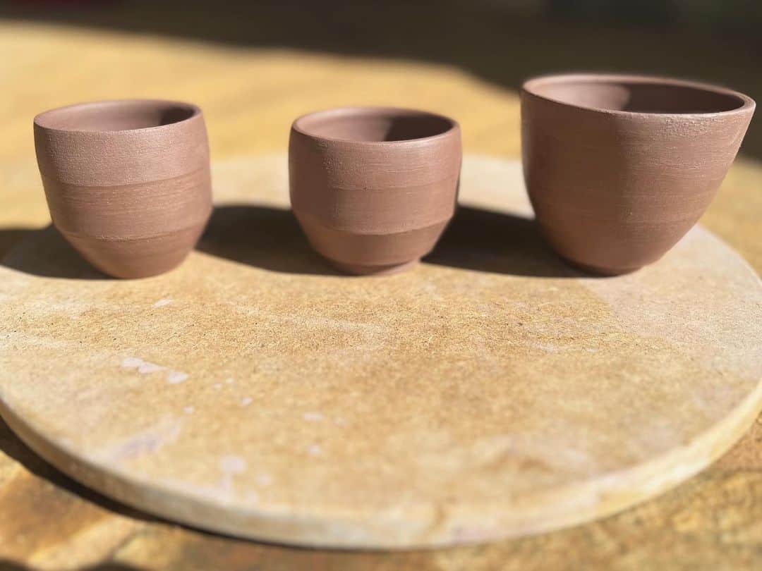 ブレンダのインスタグラム：「playing with shapes 👐🏽」