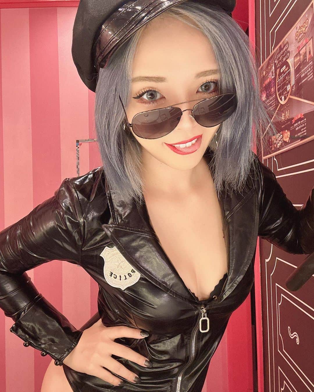 ジャスミンのインスタグラム：「. . アメリカンポリス👮 .  #バーレスク大阪 #バーレスク大阪ジャスミン  #ジャスミン #バーレスク東京 #大阪観光 #イケメン #コスプレ  #dancer #gogodancer #burlesque #dance #jasmine #sexy #cool #halloween #police #좋아 #좋아요 #한국 #자스민 #아이돌」