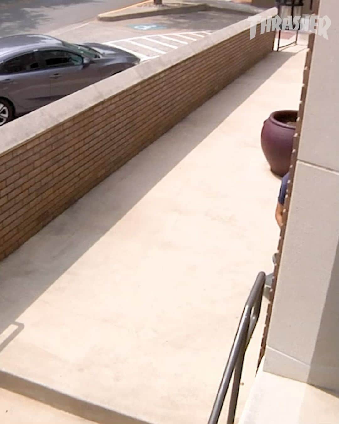 スラッシャーのインスタグラム：「📈 @gnarlyxdavidson makes a splash in @rogerskateco’s WATER SPIRIT video 💦」