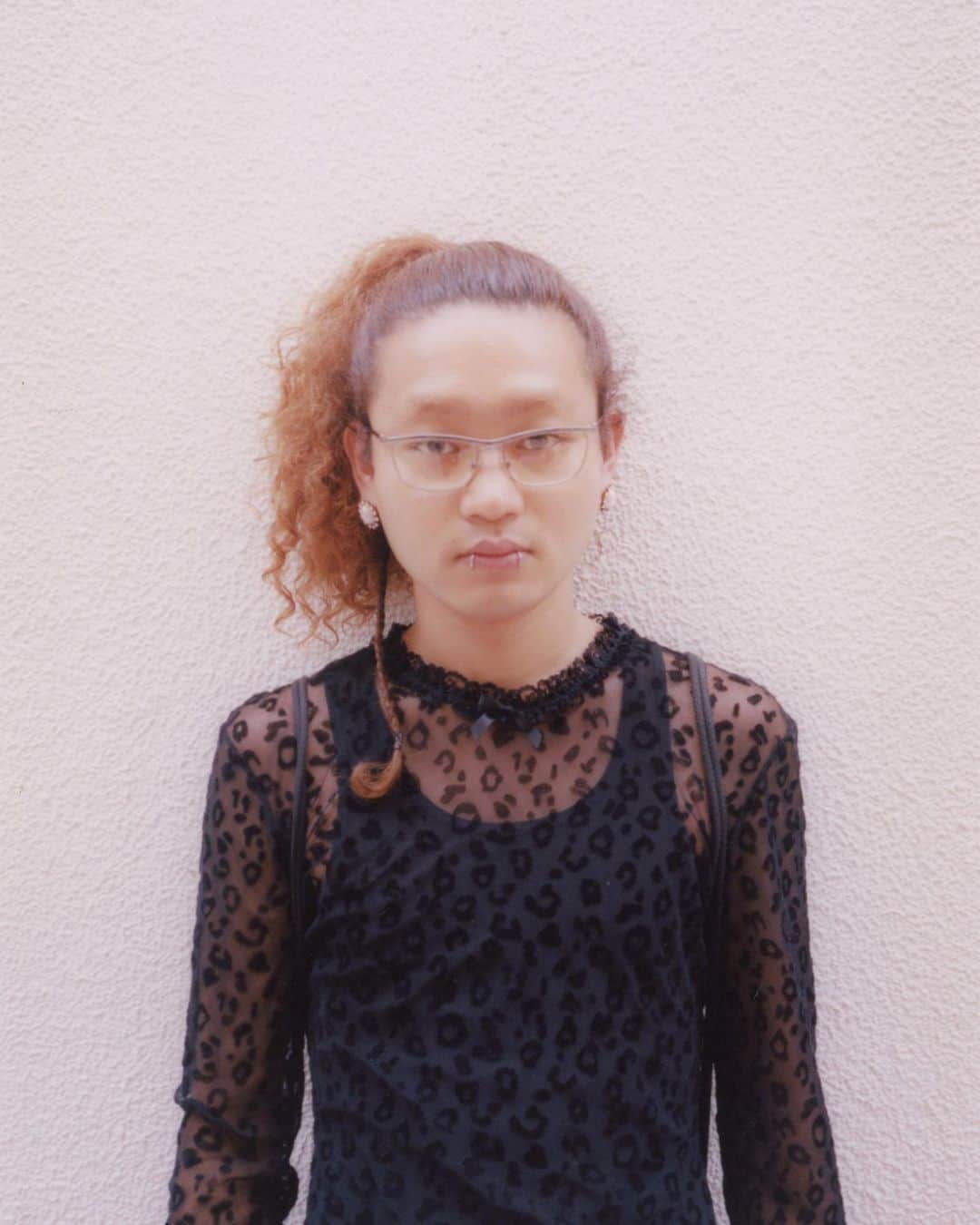 Droptokyoのインスタグラム：「今、気になるあの人にインタビュー！美容師の Shion ってどんな人？ Wedropの続きは、トップページのURLからチェック🍒  #droptokyo #wedrop」