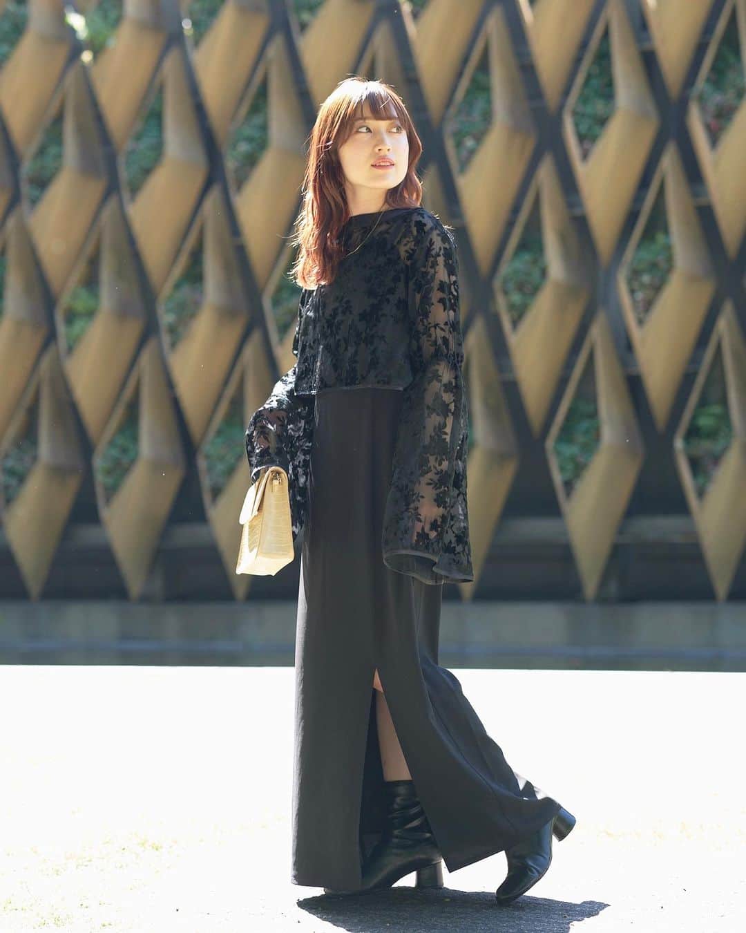 チャオパニックのインスタグラム：「ㅤㅤㅤㅤㅤㅤㅤㅤㅤㅤㅤㅤㅤ【11.1(水)12:00〜　ZOZOTOWN発売】 ㅤㅤㅤㅤㅤㅤㅤㅤㅤㅤㅤㅤㅤ ベロアフラワーボレロ付きキャミワンピース ボリュームスリーブベロア配色フラワーワンピース 2WAYチュールボレロ付きベロアフラワーキャミワンピース ㅤㅤㅤㅤㅤㅤㅤㅤㅤㅤㅤㅤㅤ size : S,M price: ¥13,970（税込） ㅤㅤㅤㅤㅤㅤㅤㅤㅤㅤㅤㅤㅤ #オケージョンドレス #オケージョンコーデ  #ワンピース#結婚式 #結婚式コーデ #お呼ばれコーデ」