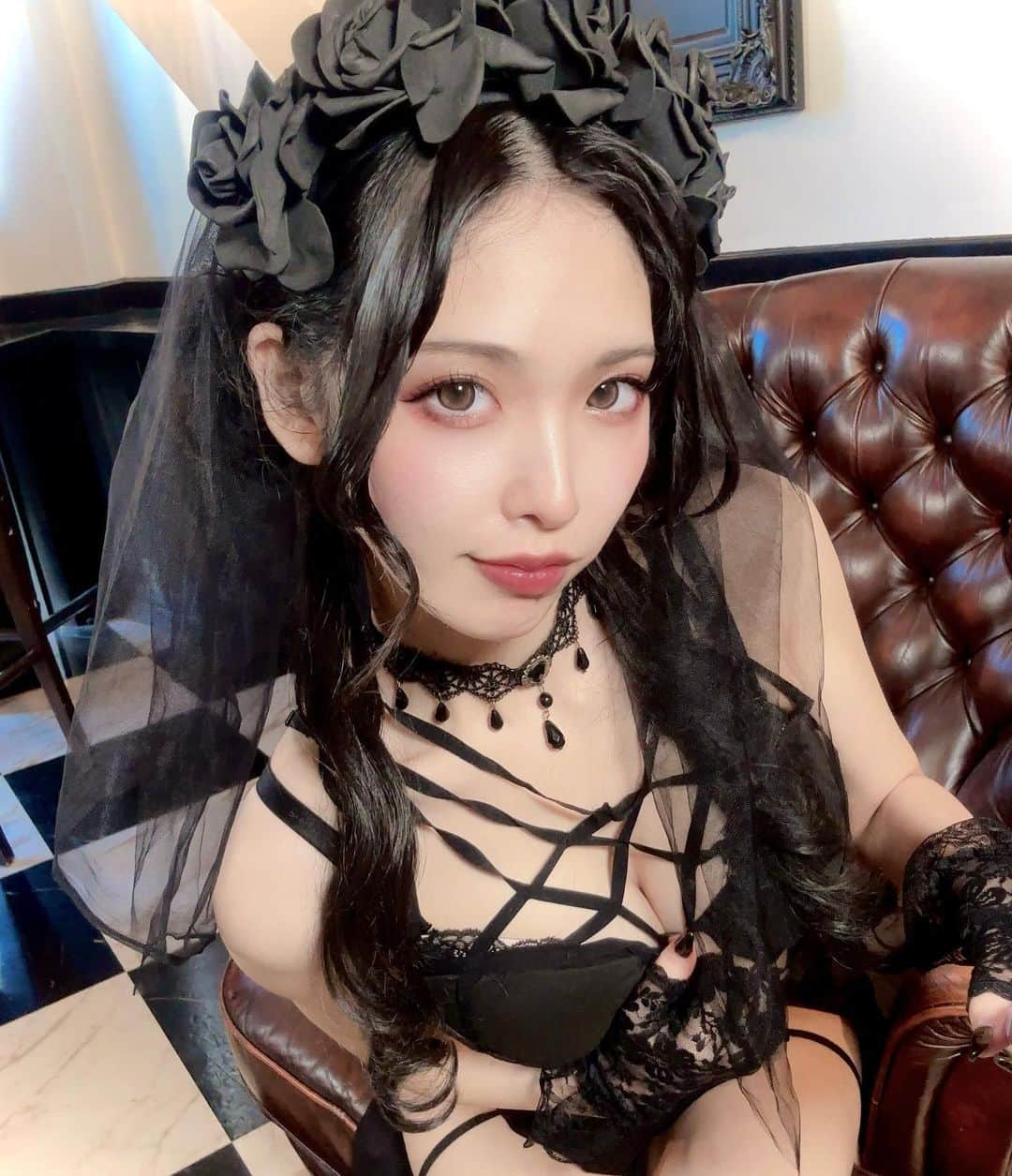 矢澤あづなのインスタグラム：「Trick or Treat🎃🍬  #japanesegirl #selfie #haloween #trickortreat #cosplaygirl #lingerie #角色扮演 #内衣 #코스플레이어 #할로윈 #코스프레 #일본인 #일본여자 #follow4like #followｍe」