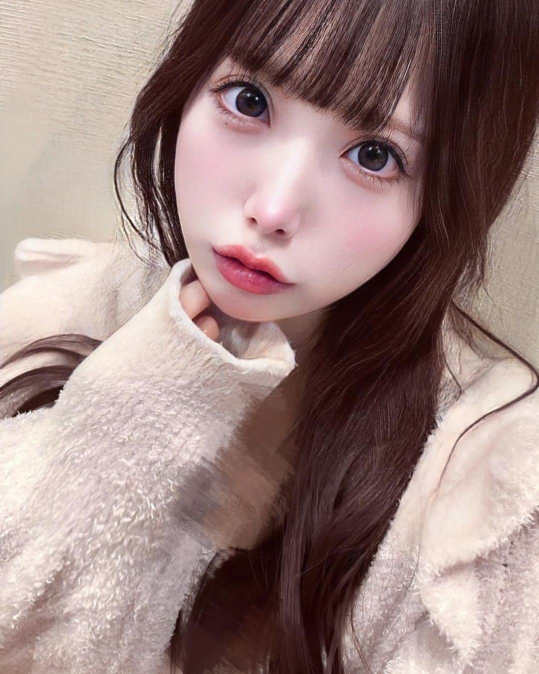 妃美穂さんのインスタグラム写真 - (妃美穂Instagram)「🕯‎🤍  はっぴーはろうぃん 昨日久々自撮りしたので仮装してないけど載せる👻 , , #ハロウィン #ハロウィンコスプレ #美容オタク #アニメグッツ #可愛い #かわいくなりたい #可愛い子と繋がりたい #오운완 #自撮り #自撮り界隈 #自撮り女子 #量産型ヲタク #量産型 #地雷 #地雷メイク #地雷系女子 #アイドル #地下アイドル #隠しきれないヲタク #ロングヘアアレンジ  #ヘアメ  #instagood #likesforlike #ふぉろーみー #followme #フォロー大歓迎 #idol #cosplay #韓国好きな人と繋がりたい」10月31日 12時20分 - miho_kisaki